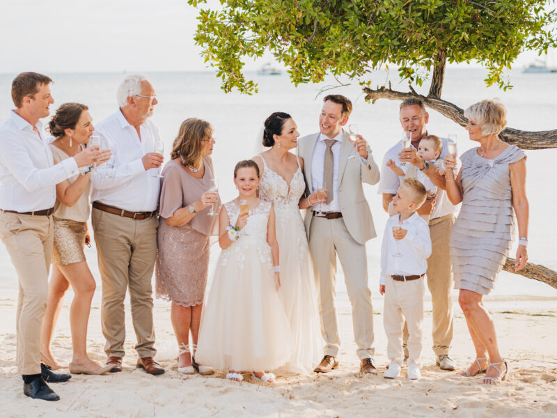 IDOPETITEWEDDINGS - Stylish Intimate Aruba Wedding