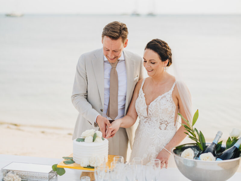 IDOPETITEWEDDINGS - Stylish Intimate Aruba Wedding